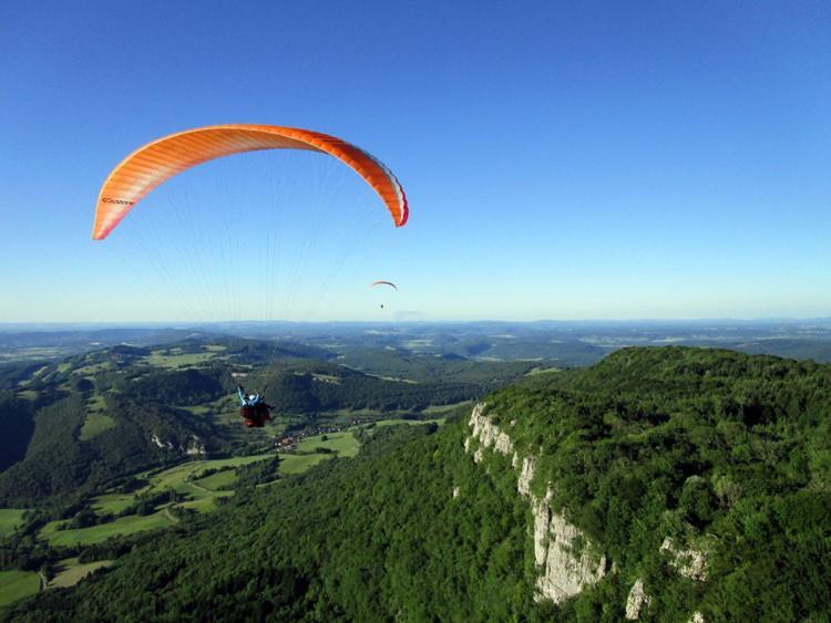Domaine De Bellevue Gite Du Mont Poupet Marnoz Exteriör bild